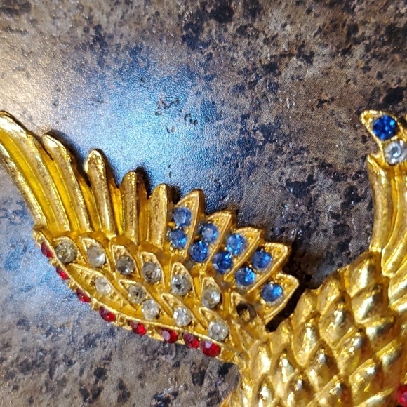 Eagle brooch Vintage Gold with red white and blue rhinestones 3 inch - Picture 3 of 6